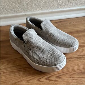 allbirds Lounger Lift Canvas Slip-On in Weathered Grey
